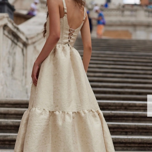 V. CHAPMAN The Avery Dress in Taupe Duchess - Picture 2 of 3